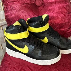 Nike Black and Yellow High-Tops